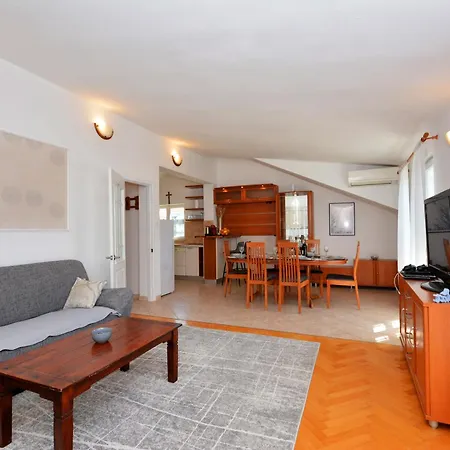 Apartment Bacvice Near The Split